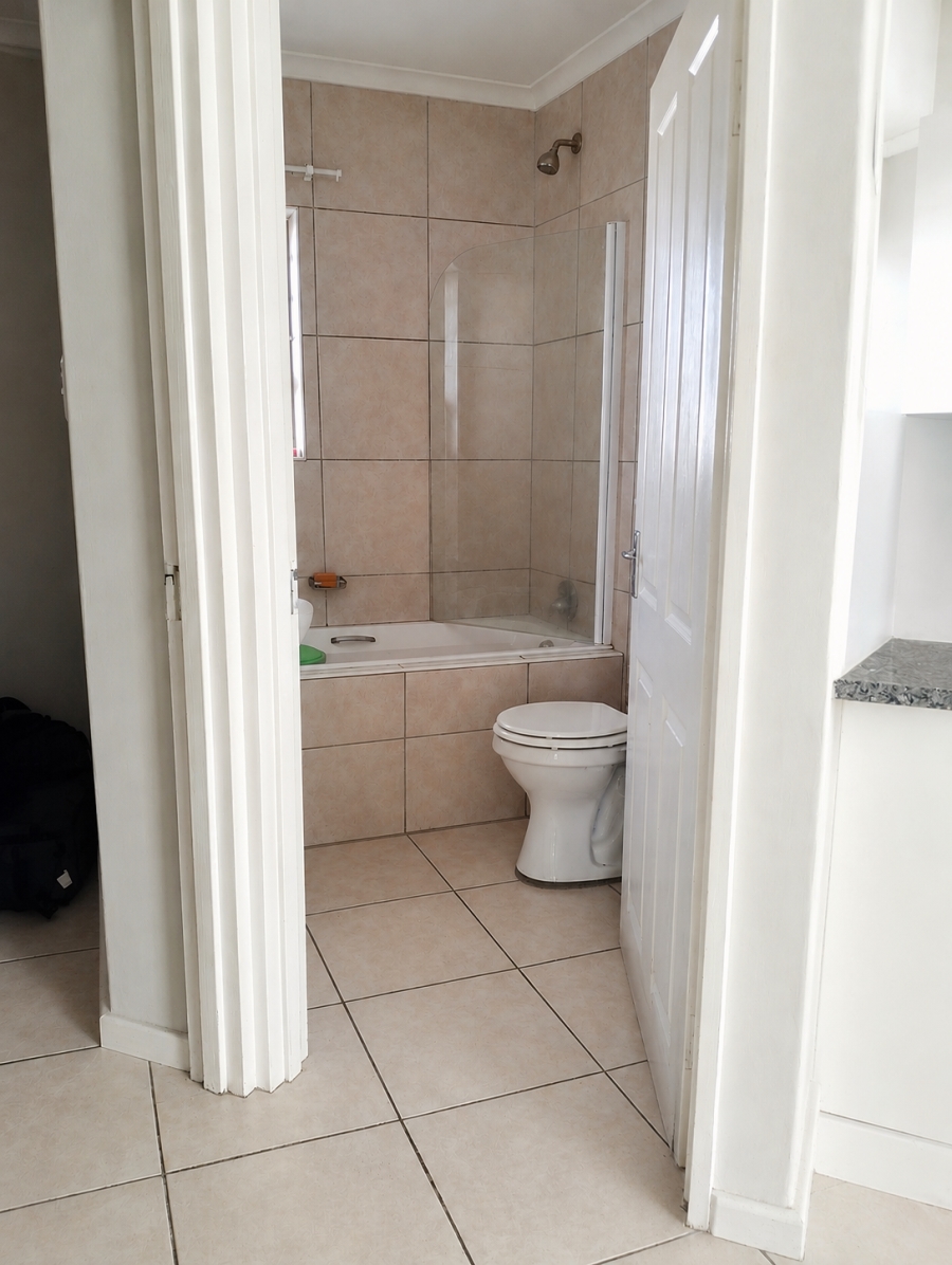 2 Bedroom Property for Sale in Highbury Western Cape